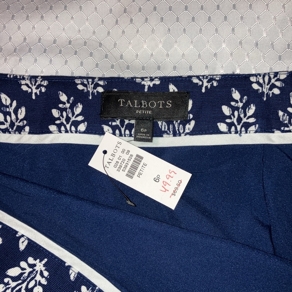 Talbots NWT Petite Navy and White Skirt 6P NEW PRICE! - Picture 3 of 8